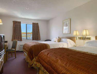 Baymont By Wyndham Motel